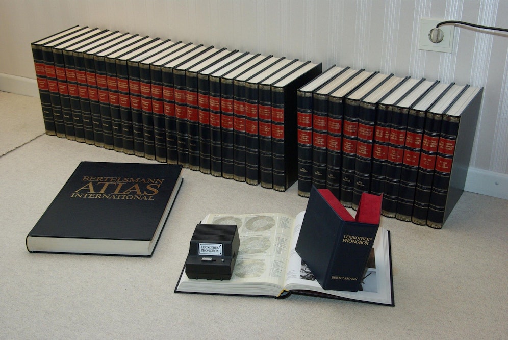 Wer solche Lexika des Bertelsmann-Verlags besitzt, sollte Vorsicht walten lassen.