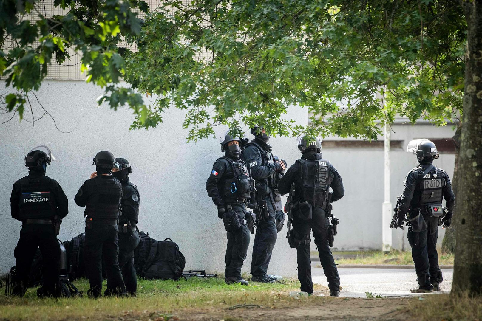 Die französische Polizei konnte den 14-Jährigen festnehmen. (Symbolbild)