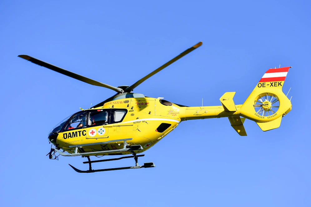 Der 3-jährige Bub wurde mit dem Rettungshubschrauber ins Spital geflogen.