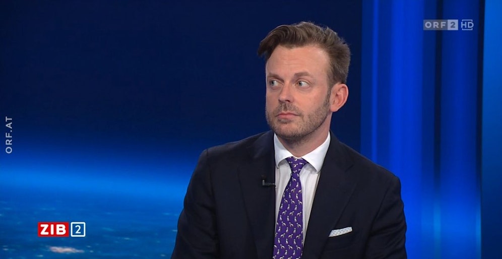 Militärexperte Franz-Stefan Gady und Ex-Verteidigungsminister Norbert Darabos in der ZIB2 mit Martin Thür am 6. April 2023.