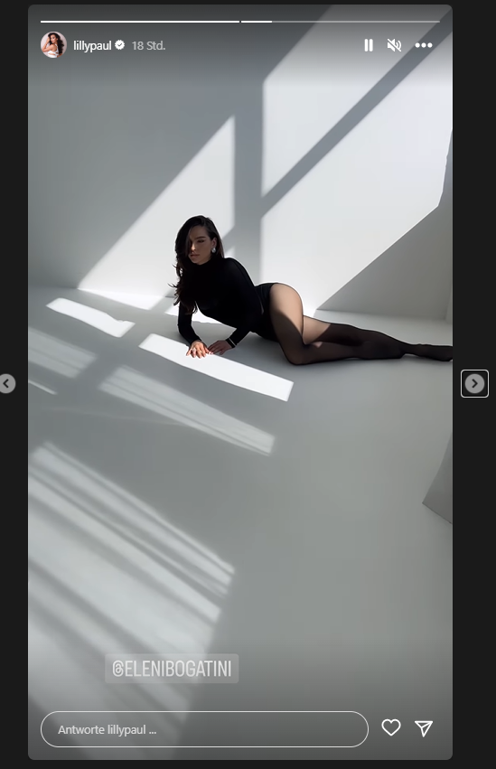 Lily weiß wie sie ihre Reize einsetzen muss. 