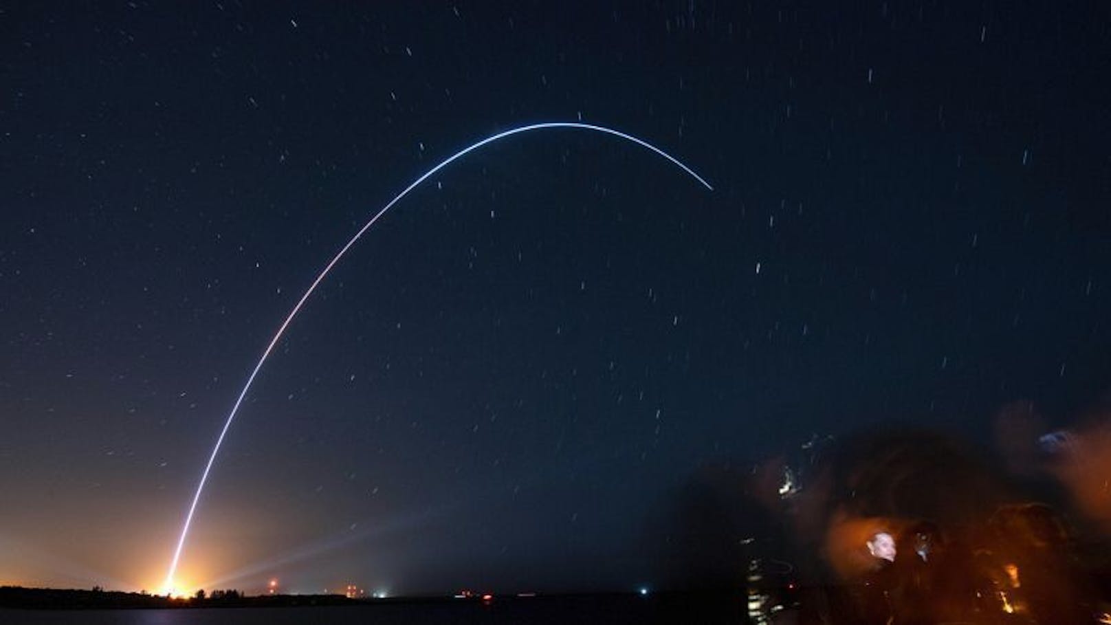 In letzter Zeit häufen sich offenbar technische Probleme von Starlink-Satelliten. (Im Bild: Der Start der SpaceX-Rakete am 2. Februar 2023)