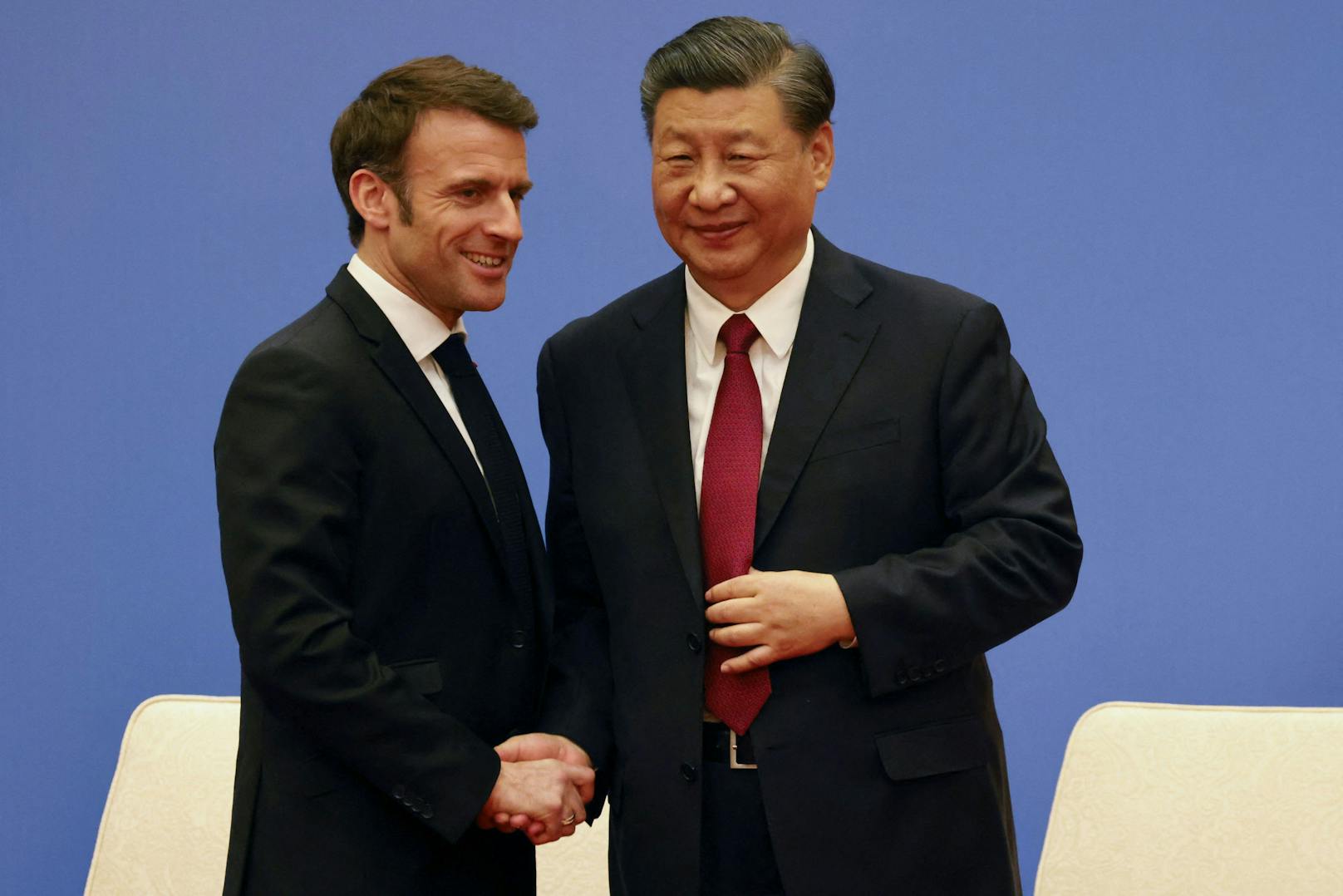 Macron und Xi fordern rasche Friedensgespräche zwischen Kiew und Moskau.