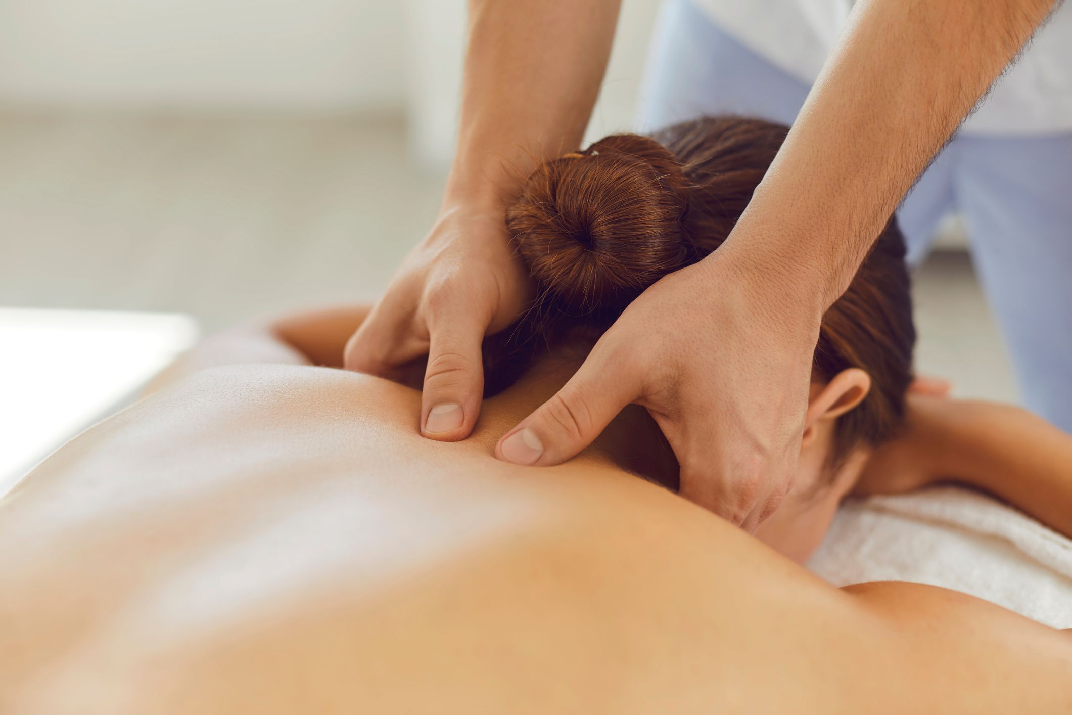 Ein Masseur wurde während der Massage plötzlich übergriffig.