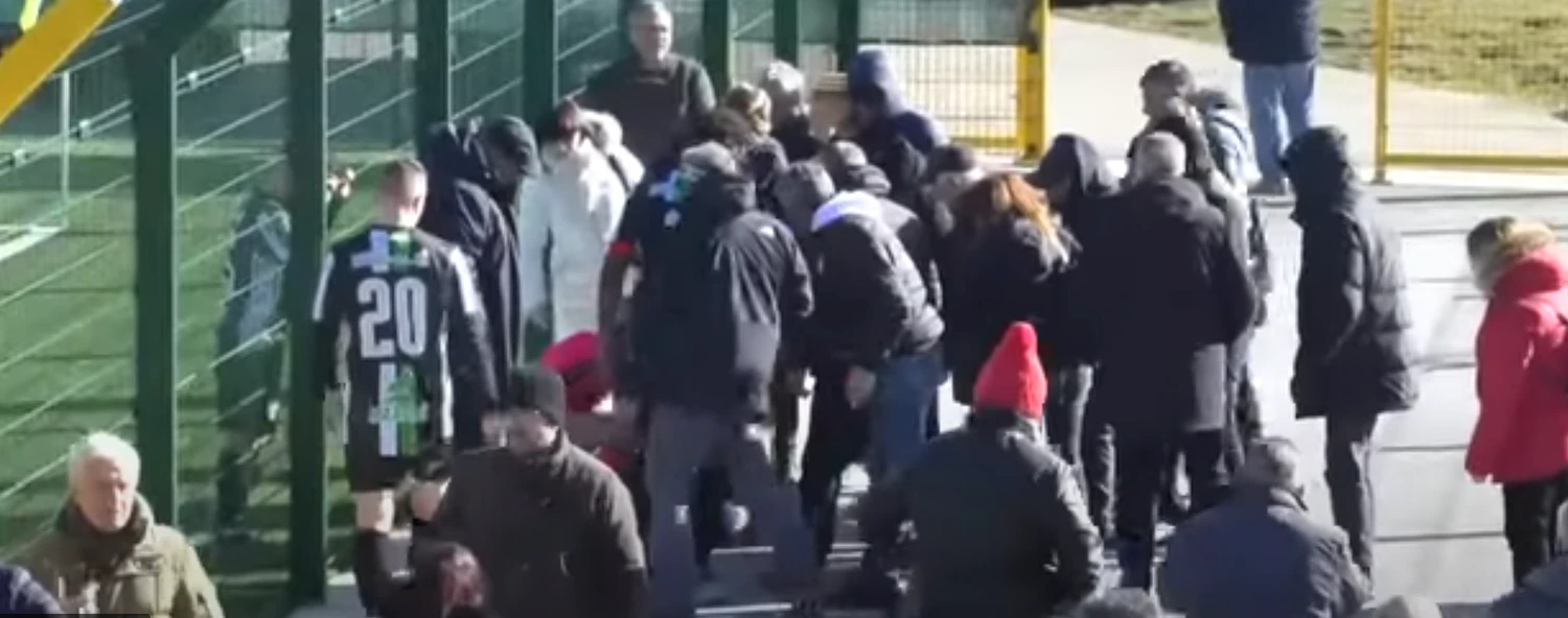Ein Fan stirbt nach der Schiri-Reanimation