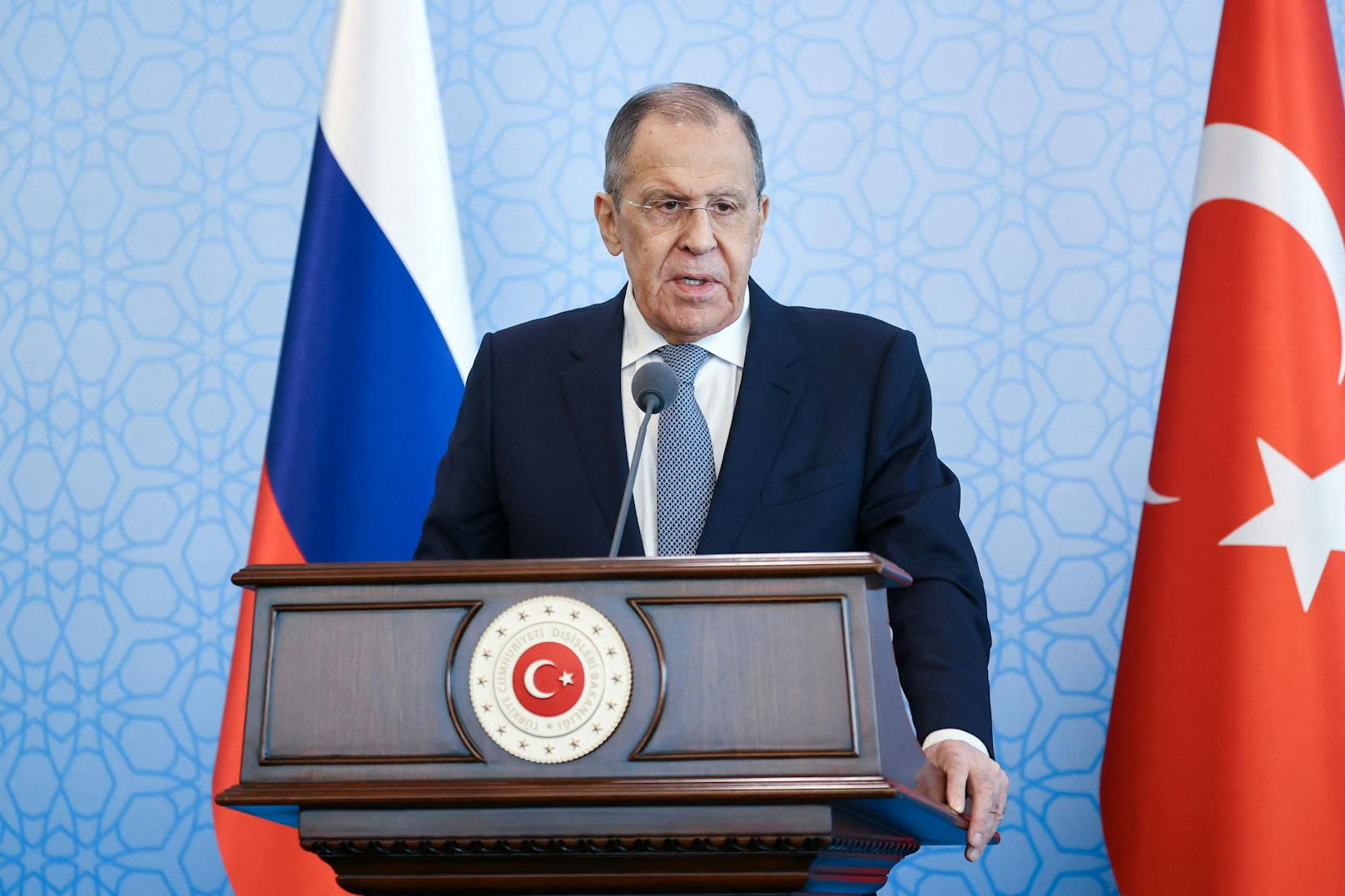 Russlands Außenminister Sergei Lawrow auf einem Arbeitsbesuch in der Türkei am 7. April 2023.