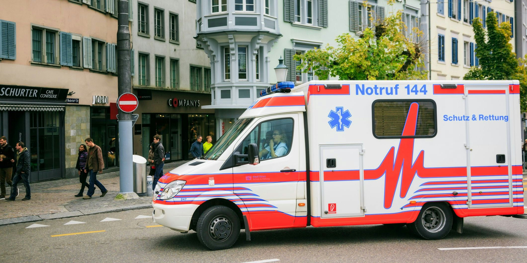 Die Rettung konnte nichts mehr für ihn tun (Symbolbild).