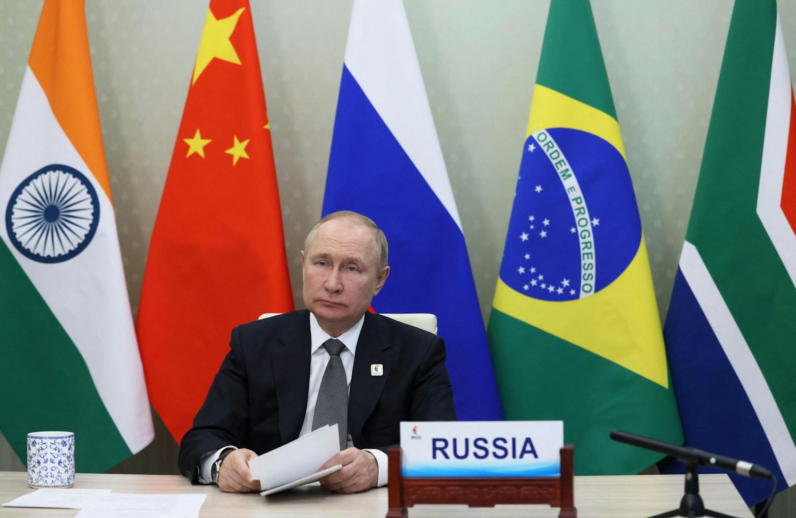 Im Vorjahr nahm der russische Präsident virtuell am BRICS-Treffen teil. 