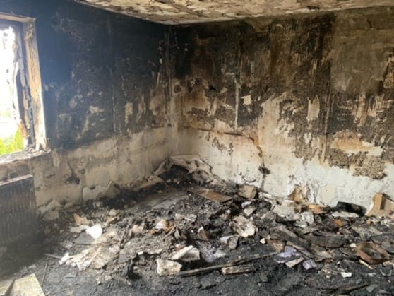 Die Wohnung im dritten Stock brannte völlig aus. Nun konnte die Ursache für das Feuer geklärt werden.
