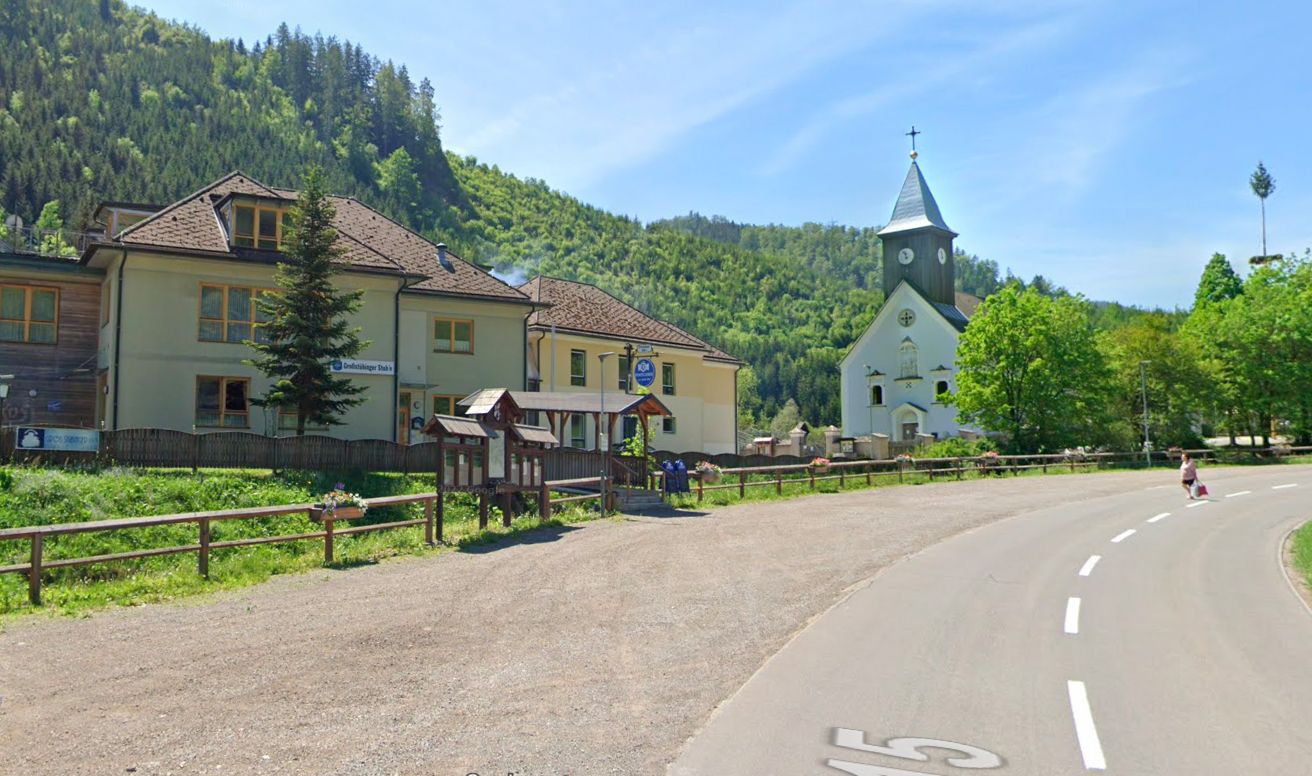 Im steirischen Großstübing (im Bild) ist in der Nacht auf Ostermontag eine Frau von einem Unbekannten überfallen und vergewaltigt worden.