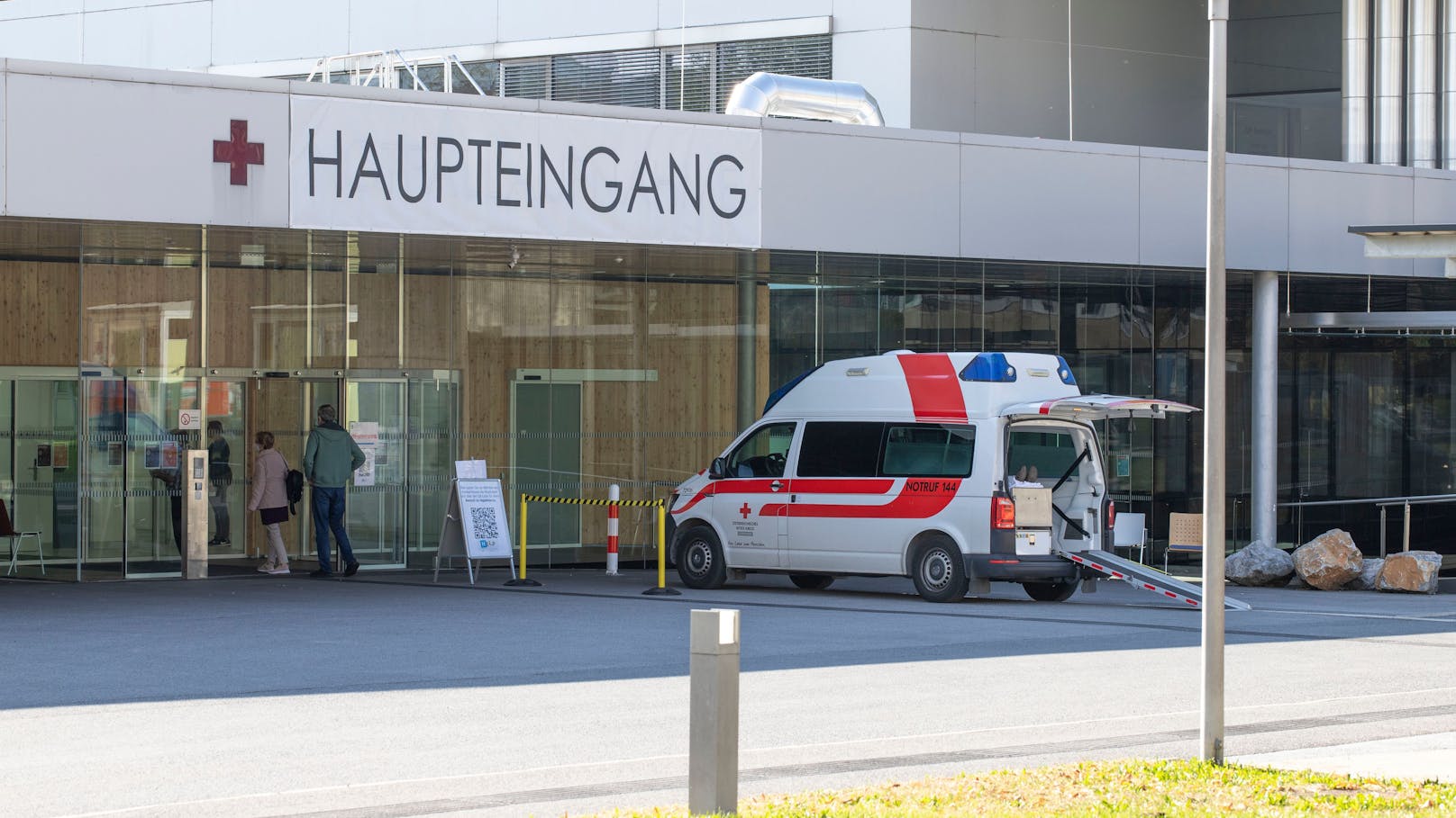 32-jähriger Steirer ringt nach Auto-Unfall mit dem Tod