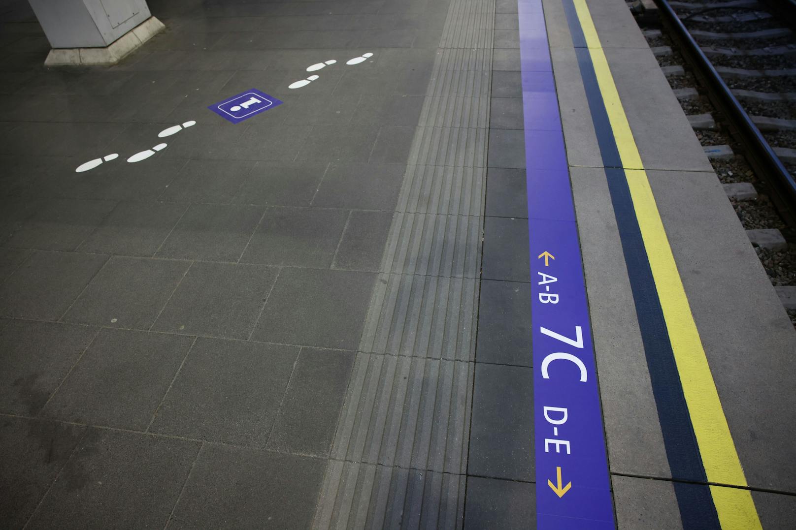 Die ÖBB testen ein neues Personen-Lenkungssystem am Hauptbahnhof Wien.