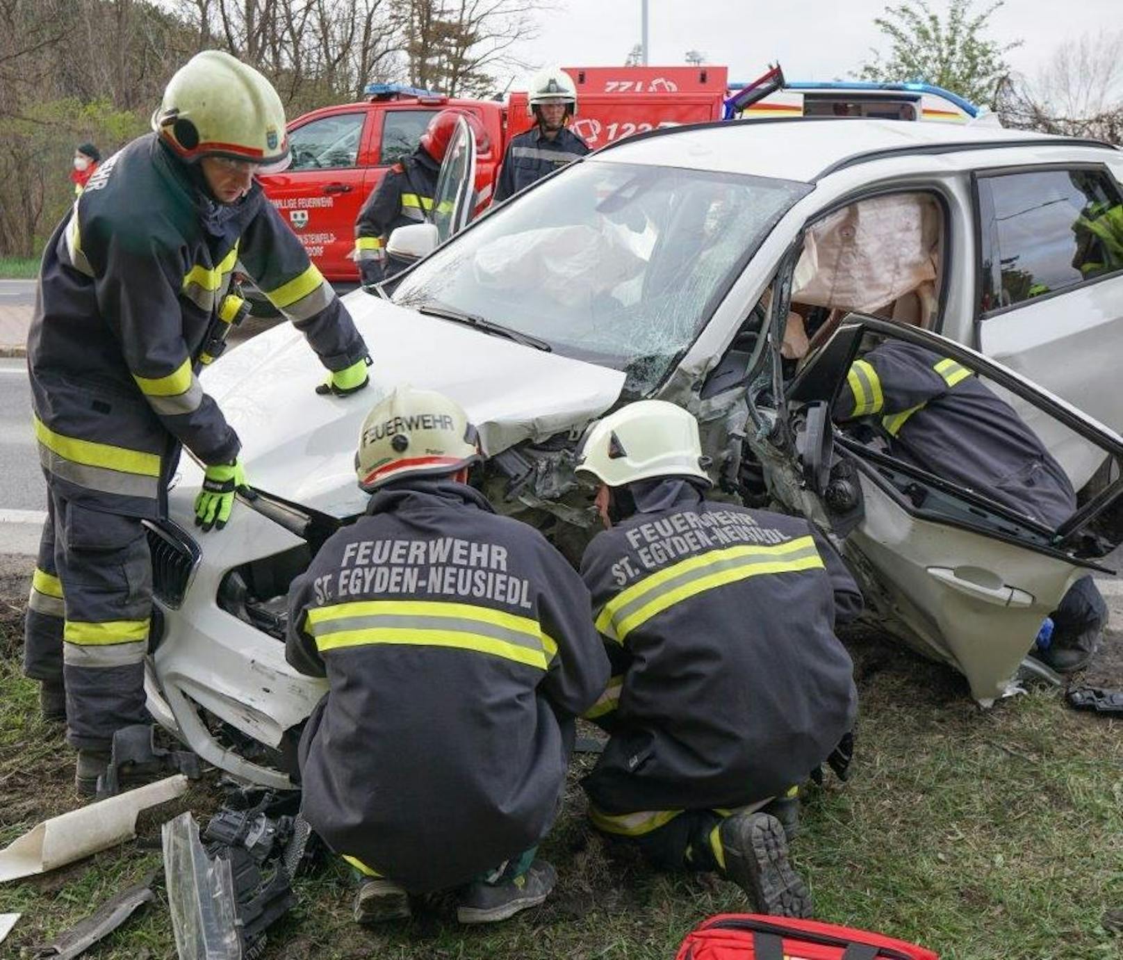 Der Mann&nbsp;prallte gegen einen Leitkegel sowie einen Laternenmast.