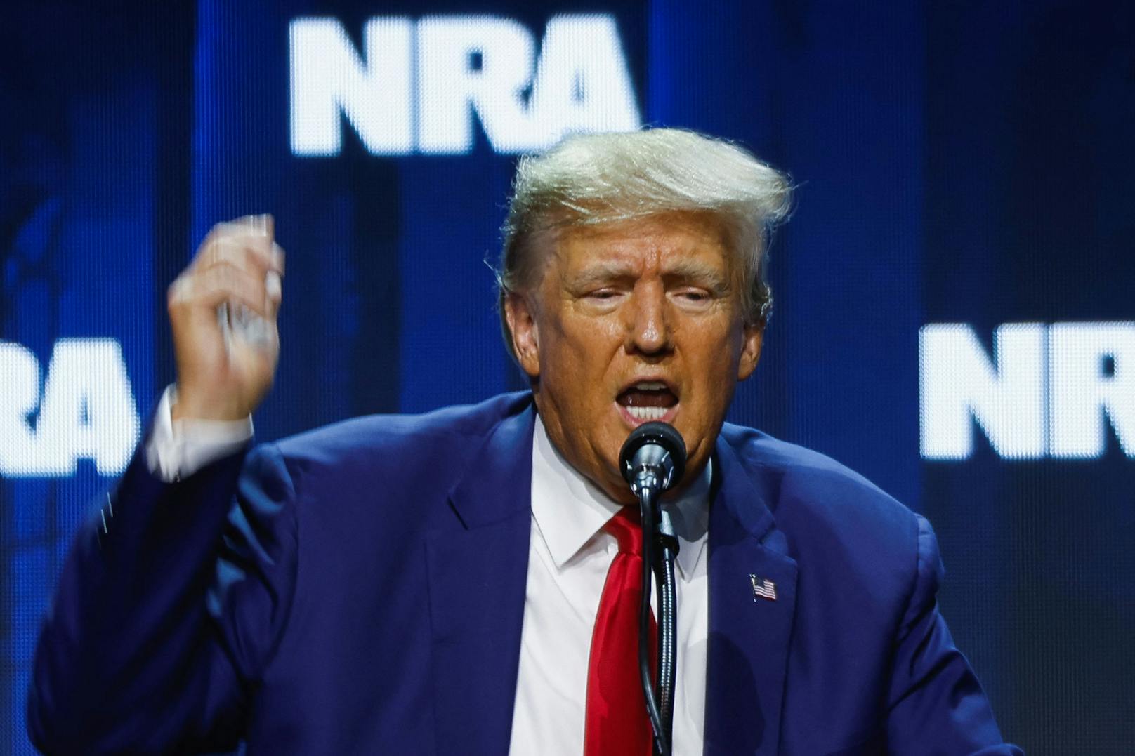 Donald Trump lässt an seinen politischen Gegnern kein gutes Haar: Der Ex-Präsident trat auf der Jahresversammlung der NRA auf. (14. April 2023)