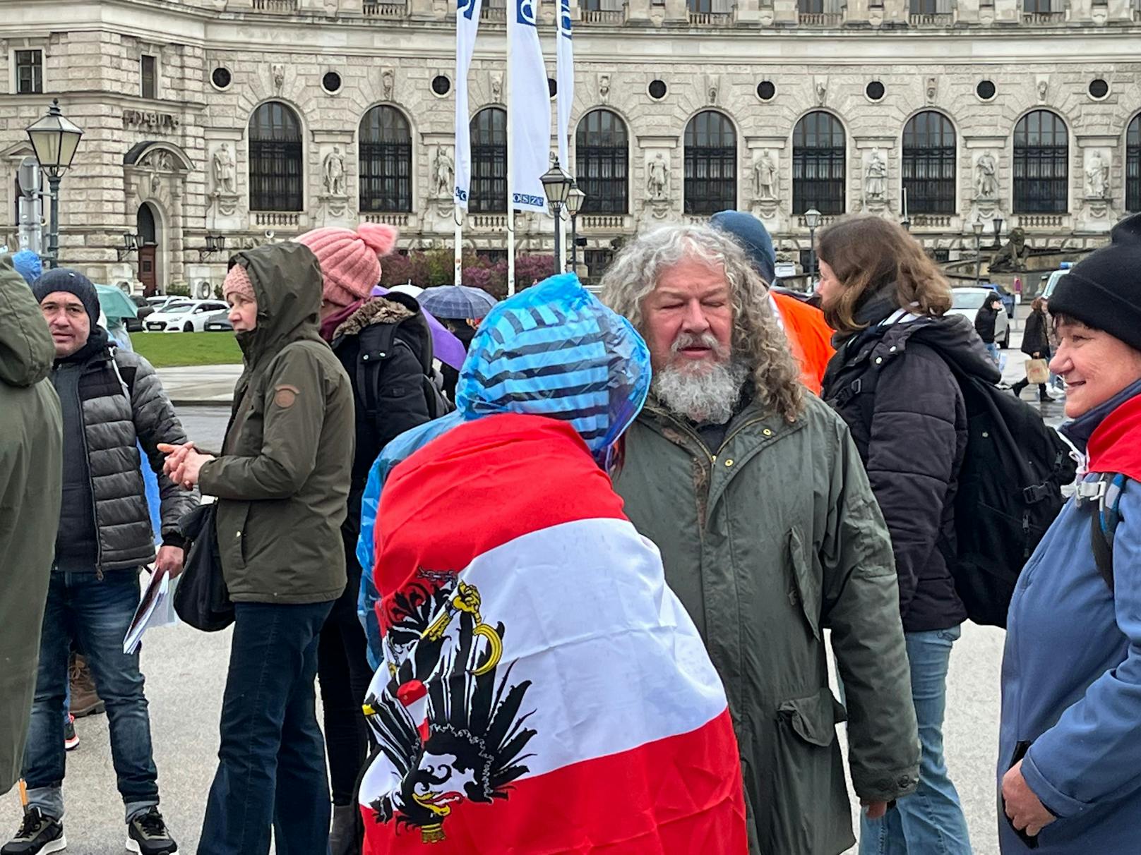 ... sowie auf allen angrenzenden Straßenzügen zur Folge, berichtete der ÖAMTC.