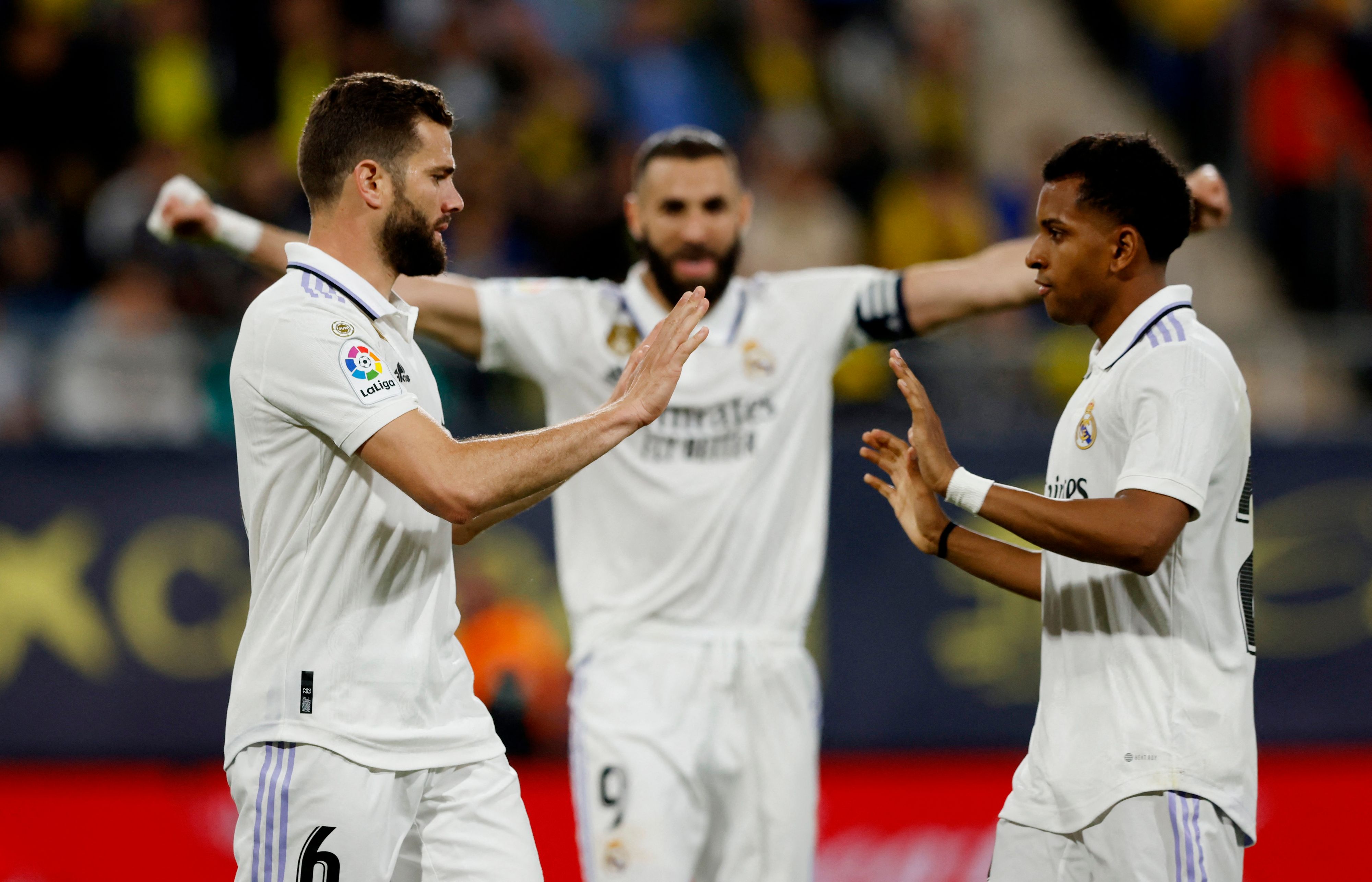 Real Madrid feiert den Pflichtsieg gegen Cadiz. 