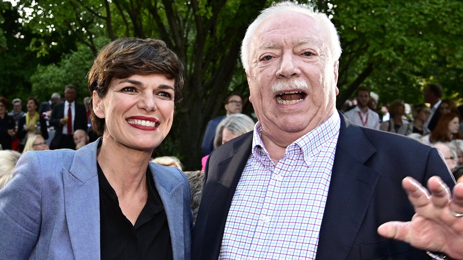 Einstimmig: SPÖ-Parteivorsitzende <strong>Pamela Rendi-Wagner</strong> und Wiens Ex-Bürgermeister <strong>Michael Häupl</strong>