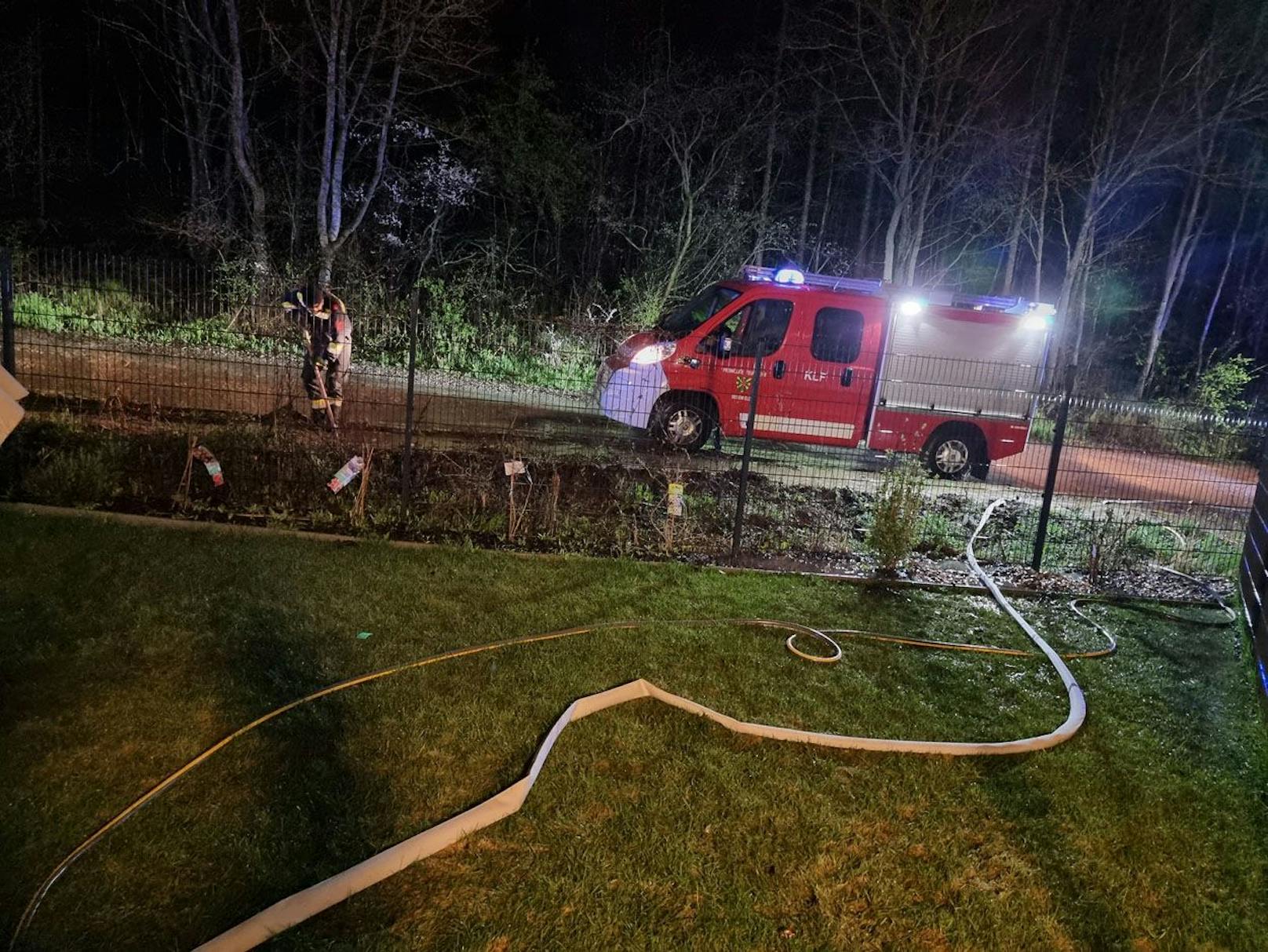 Die Feuerwehr Siegenfeld stand bei Auspumparbeiten im Einsatz.