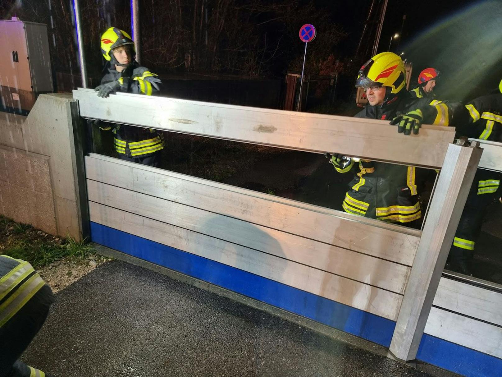 Gegen 23 Uhr wurde Hochwasser-Voralarm ausgelöst.