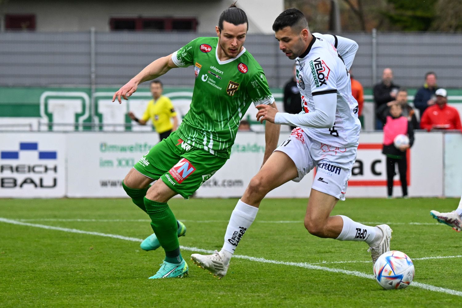 Wolfsberg zu Gast bei Tabellenführer Austria Lustenau. 