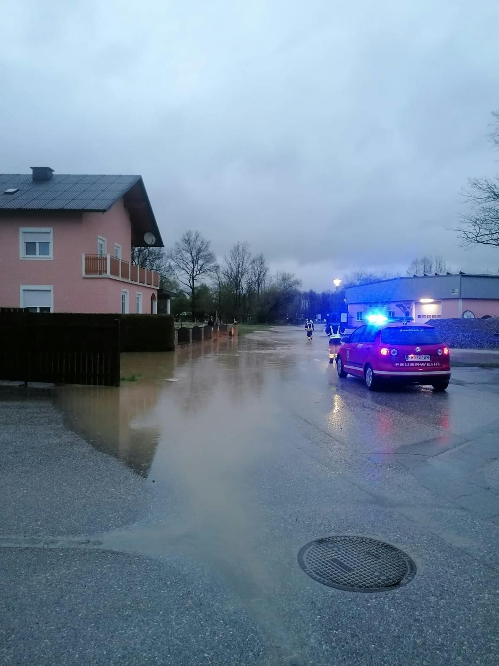 Der Starkregen forderte die Wehren die in NÖ.