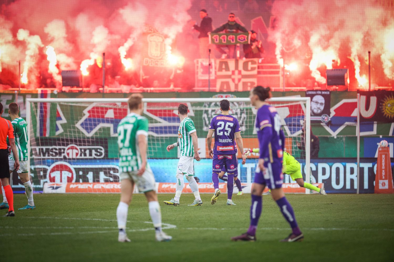 Rapid gegen Austria - das hitzige Meisterrunden-Derby.