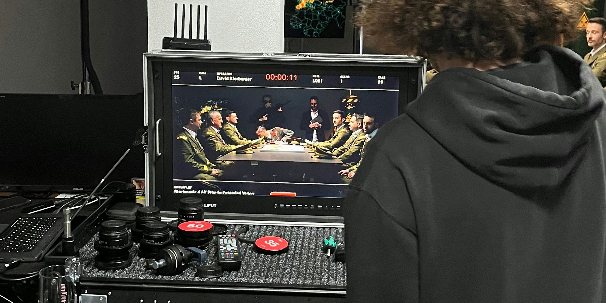 Matthias Strolz und DJ Jurt Razelli rappen über den Zustand der Welt