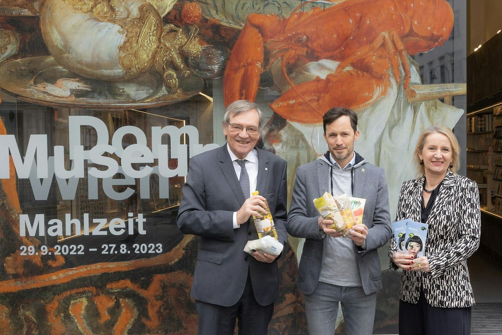 Mag. Robert Lasshofer, Vorstandsvorsitzender des Wiener Städtischen Versicherungsvereins, Klaus Schwertner, Caritasdirektor der Erzdiözese Wien, und Dr. Johanna Schwanberg, Direktorin des Dom Museum Wien. © Wiener Städtische Versicherungsverein / Richard Tanzer