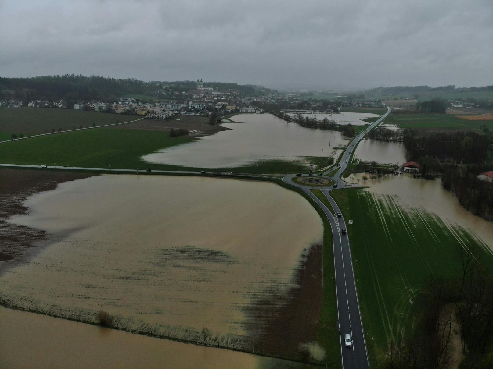 Neue Fotos zeigen unglaubliche Überflutungen