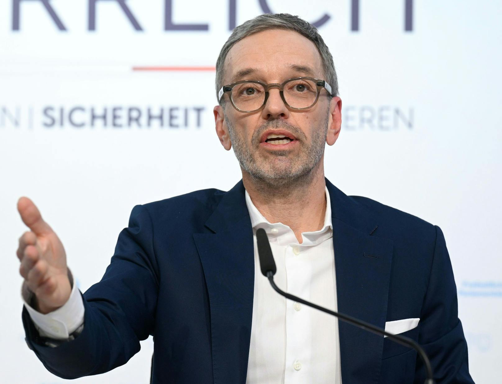 FPÖ-Parteiobmann Herbert Kickl kann sich eine Koalition sowohl mit der SPÖ als auch der ÖVP vorstellen.
