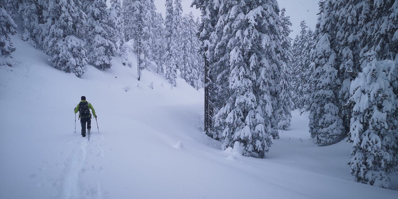 Karl Tisch kennt den Schneeberg wie seine Westentasche, er macht die regelmäßigen Lawinenberichte.