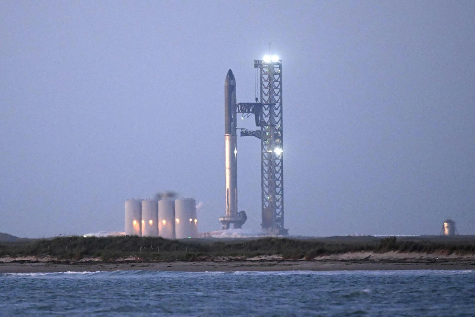 Um 15:20 wird Elon Musks Starship Rakete ihren Testflug starten. 
