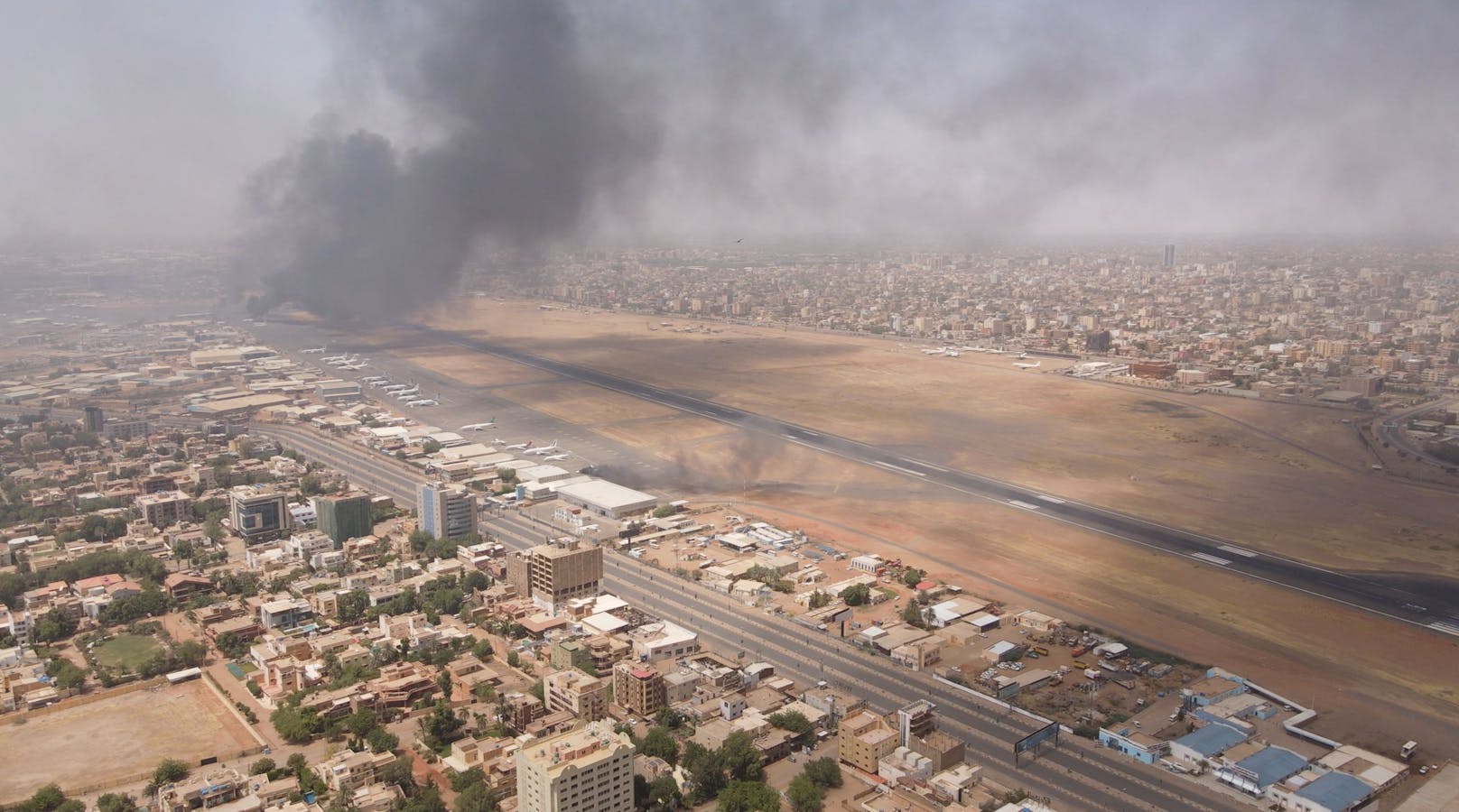 Im Sudan droht aktuell ein Bürgerkrieg auszubrechen.