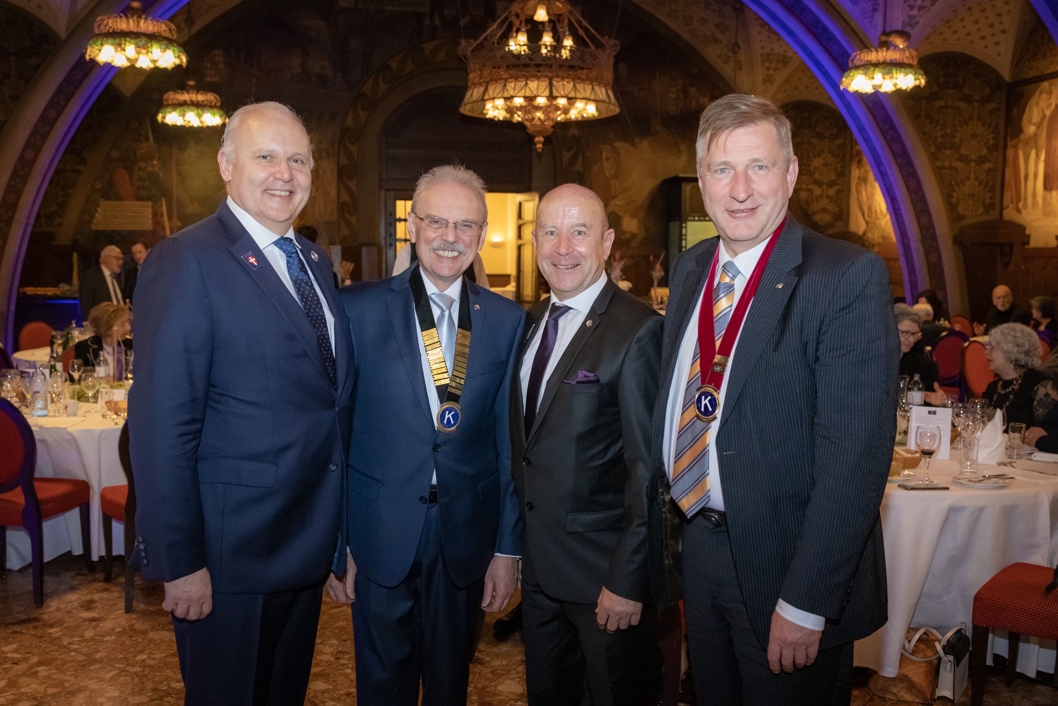 Auf dem Bild: Josef Schachermaier (ehemaliger Europapräsident Kiwanis), István Mihály (Präsident des Kiwanis-Clubs Wien Europa 1), Franz Nagelseder (Präsident Kiwanis Österreich) und Martien van der Meer (Europapräsident Kiwanis)