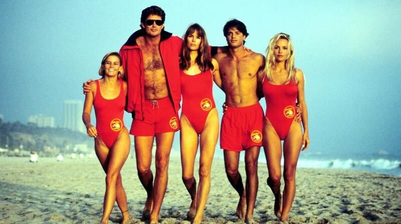 Pamela Anderson gemeinsam mit ihren Serienkollegen von "Baywatch" in den 1990er-Jahren.