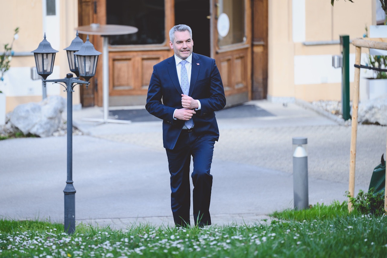 Heute.at - Nehammer setzt auf lahmen Gaul – heftige Kritik im ORF