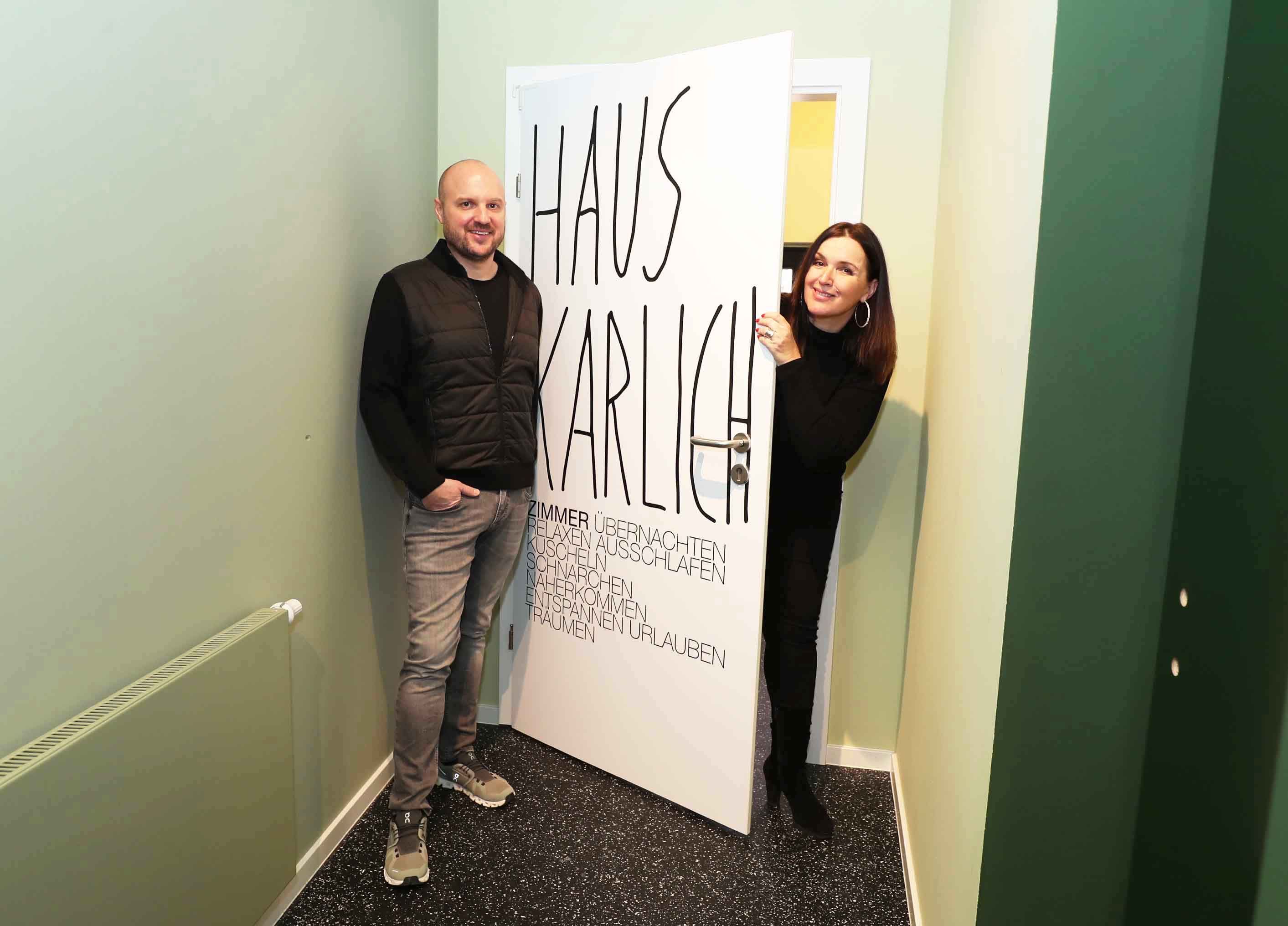 Im ehemaligen Lokal "Wagenradl" der Eltern eröffnet Andreas Karlich, Bruder von Talk-Queen Barbara Karlich, das "Haus Karlich."