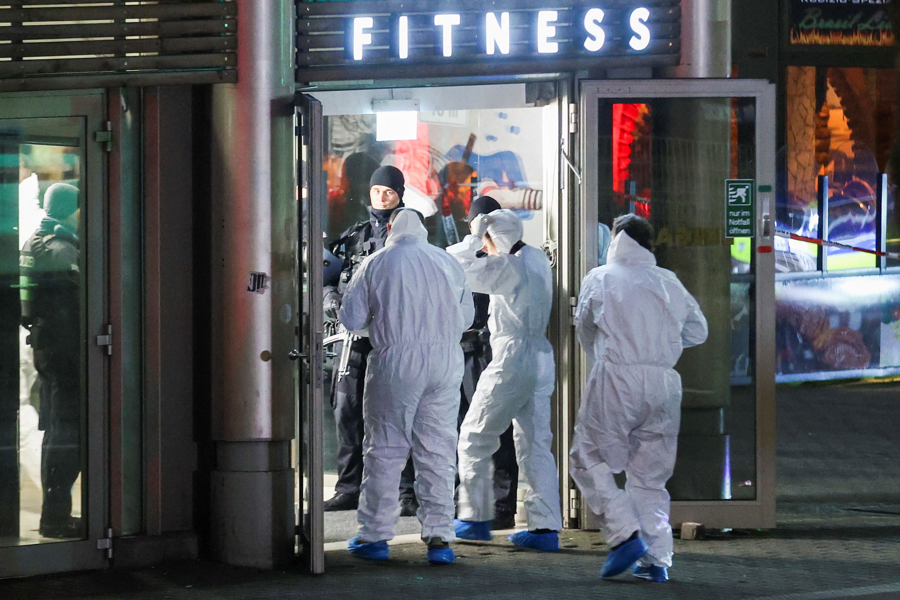 Vier Opfer wurden attackiert – drei der Opfer sind lebensgefährlich, ein Opfer schwerverletzt.