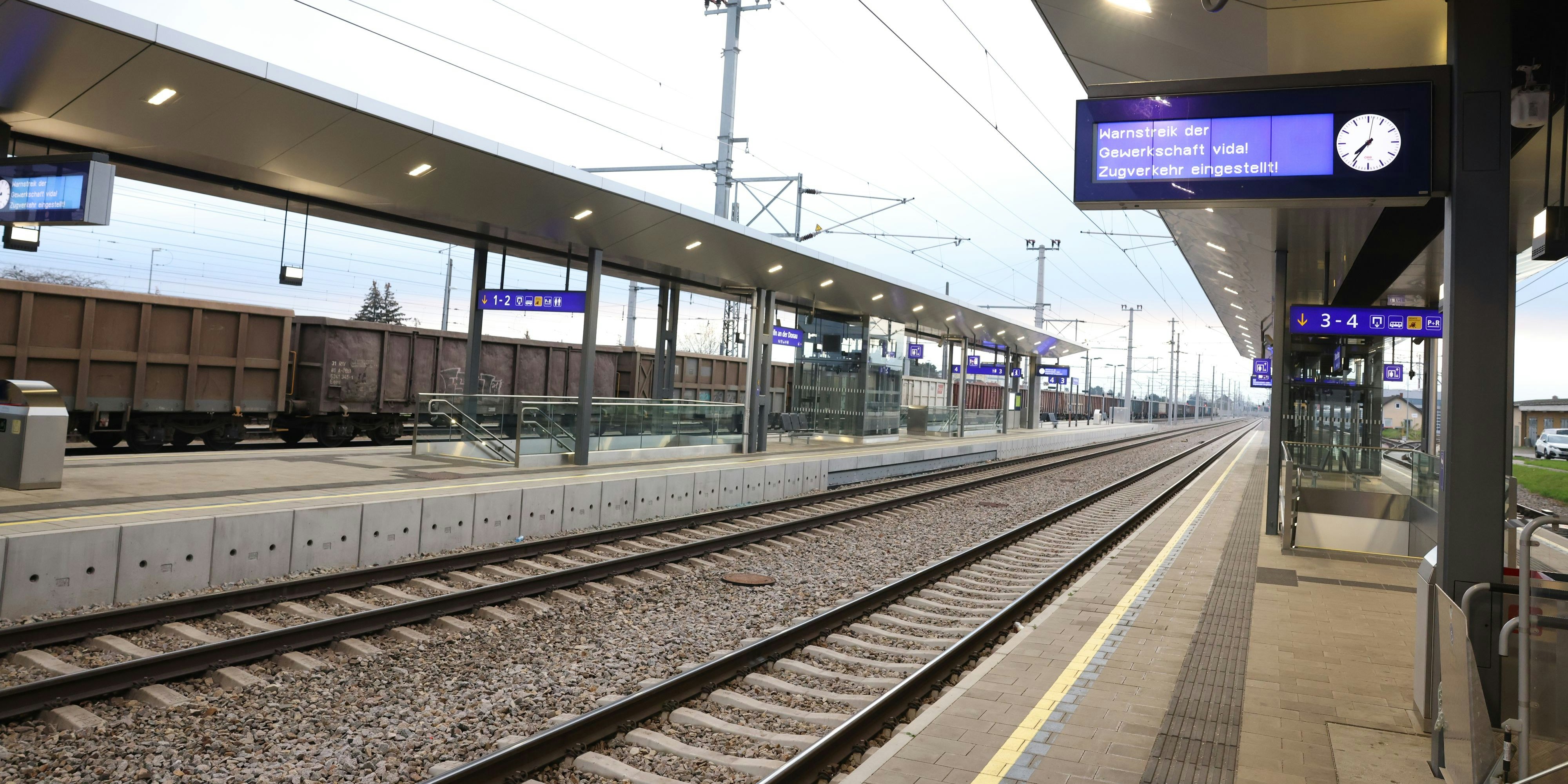 Im österreichischen bahnverkehr wird es am Freitag zu Einschränkungen kommen. (Archivbild)