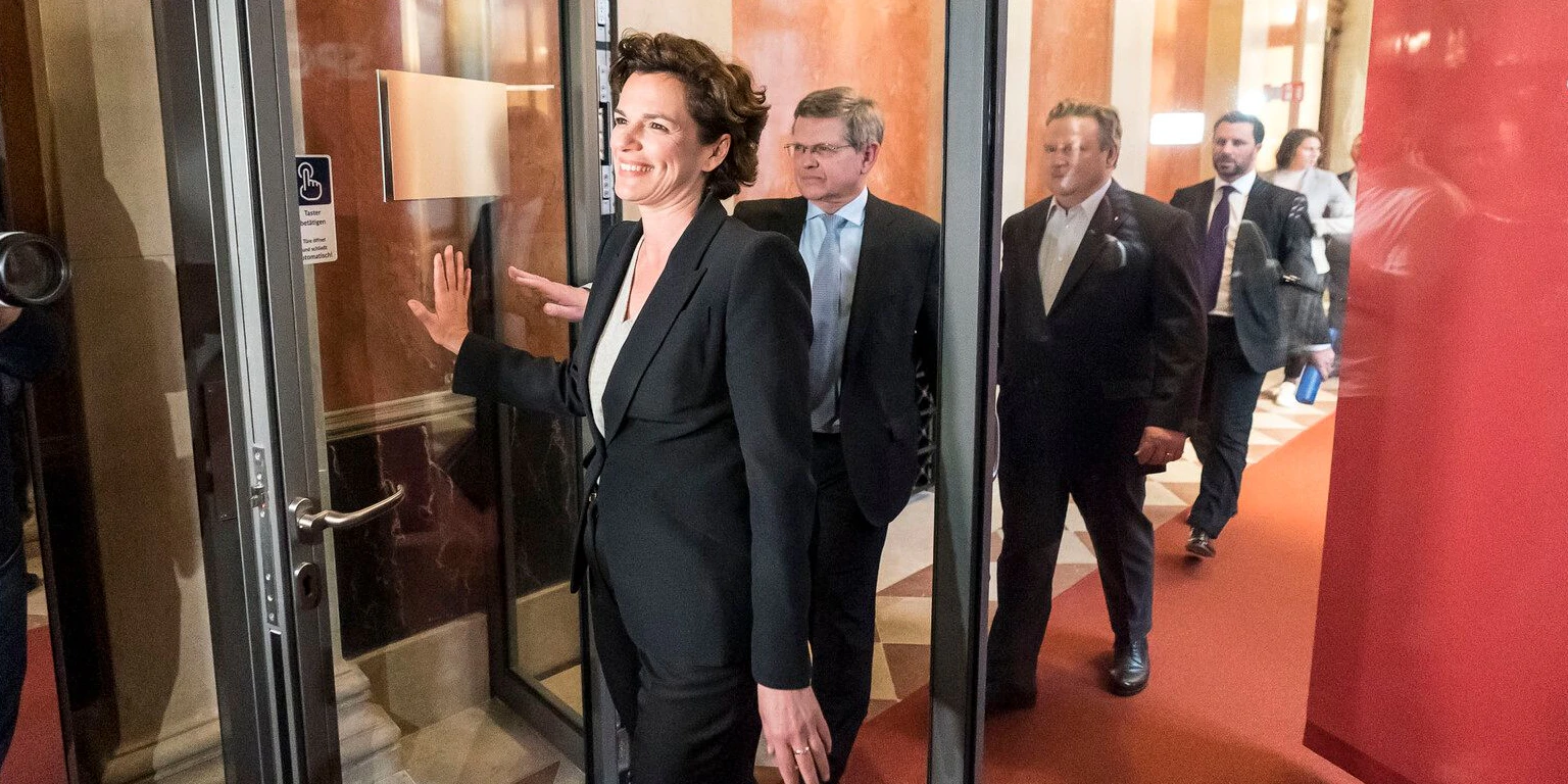 Rendi-Wagner, Deutsch und Doskozil
