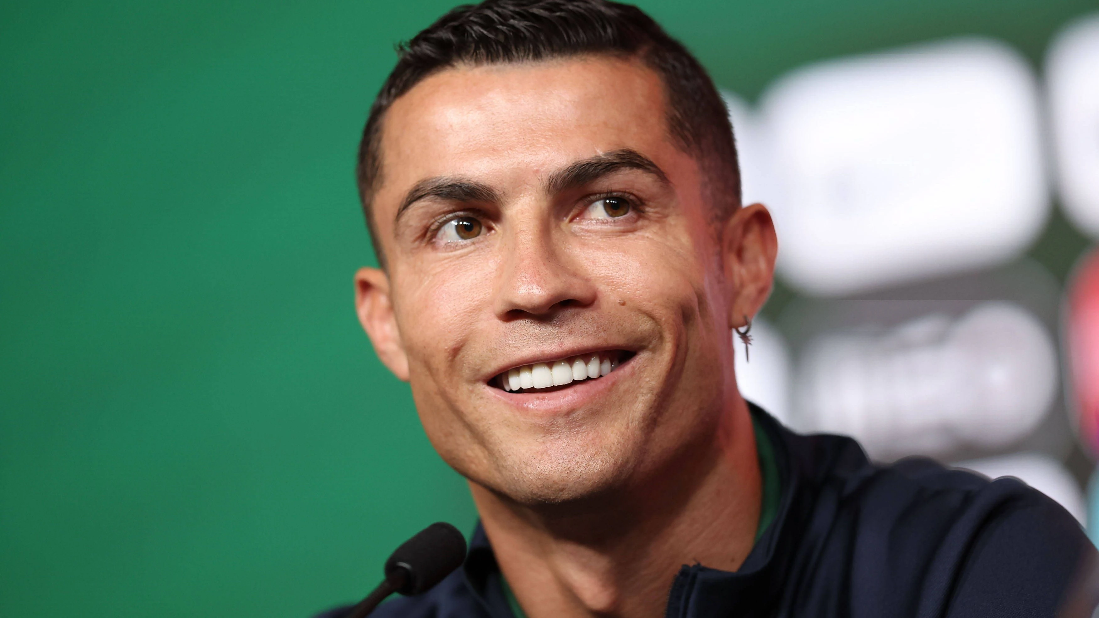 Cristiano Ronaldo wurde besonders kreativ, wenn es darum ging, an Telefonnummern von Frauen zu kommen. 