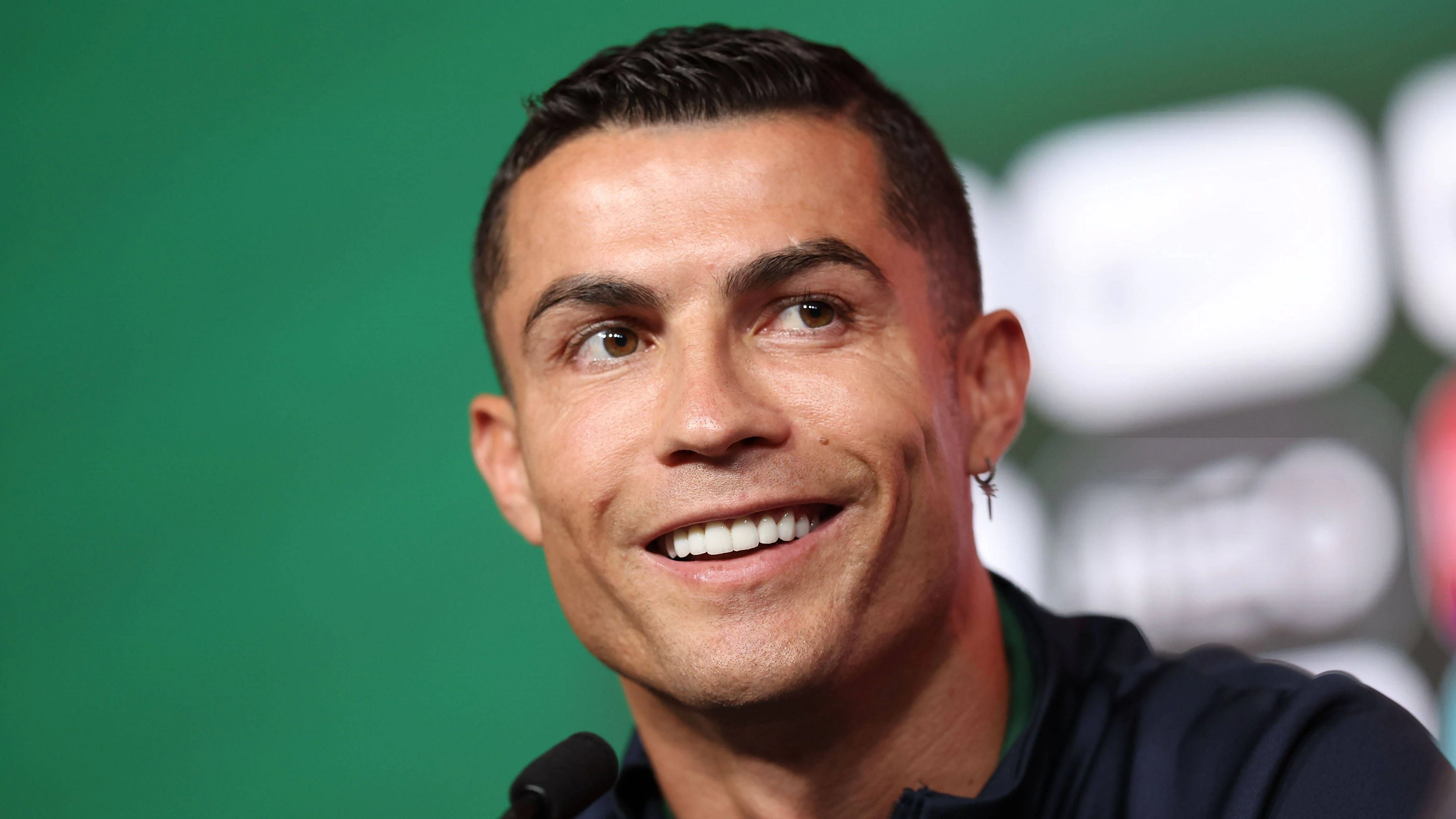 Cristiano Ronaldo wurde besonders kreativ, wenn es darum ging, an Telefonnummern von Frauen zu kommen. 