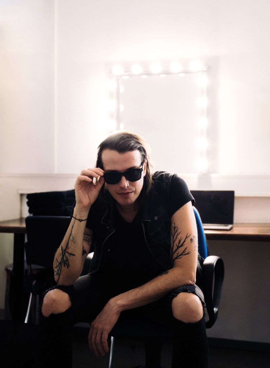 Marco Pogo bringt sein Buch 