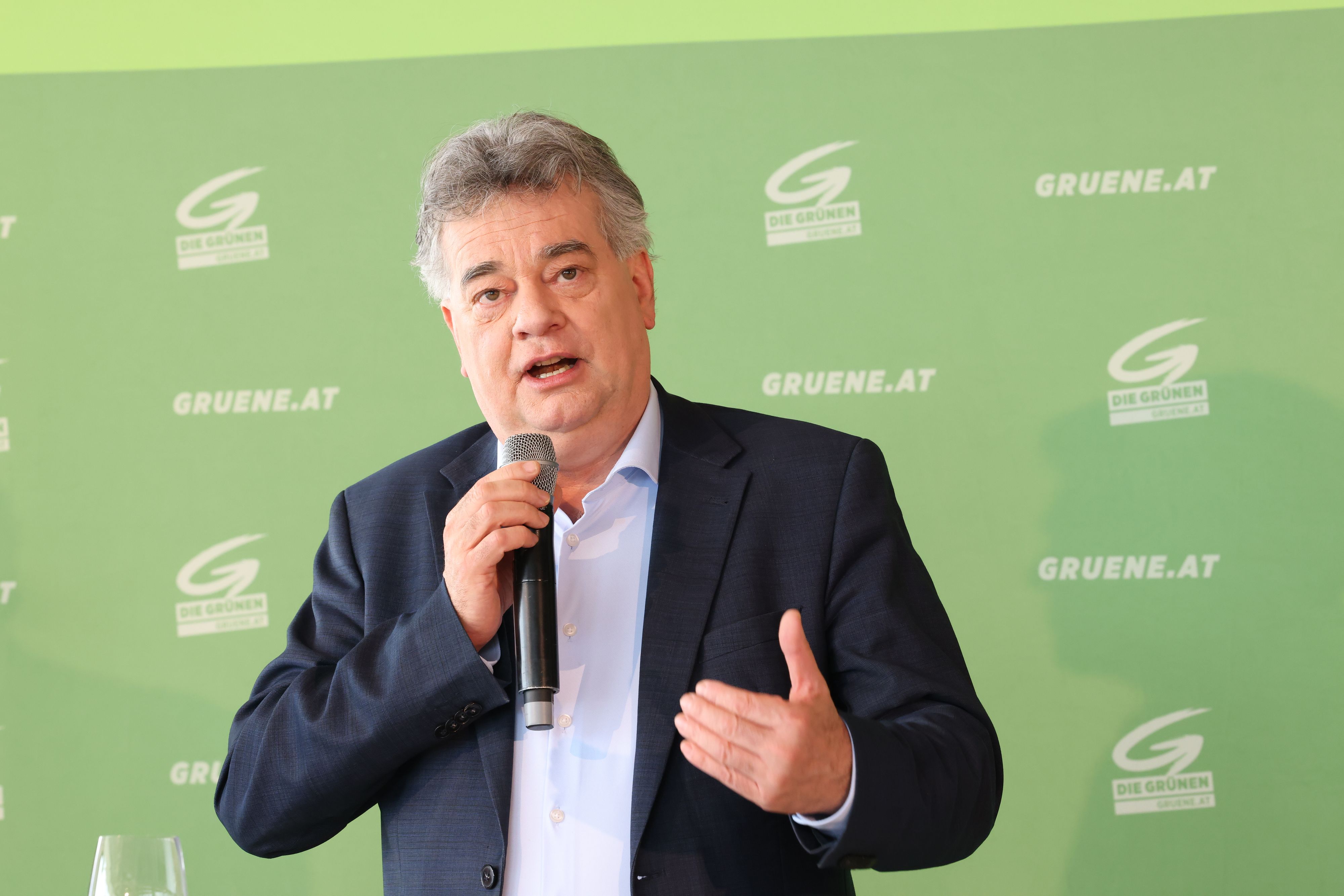 Zeigt sich als brennender Verfachter der CO2-Steuer: Vizekanzler Werner Kogler.