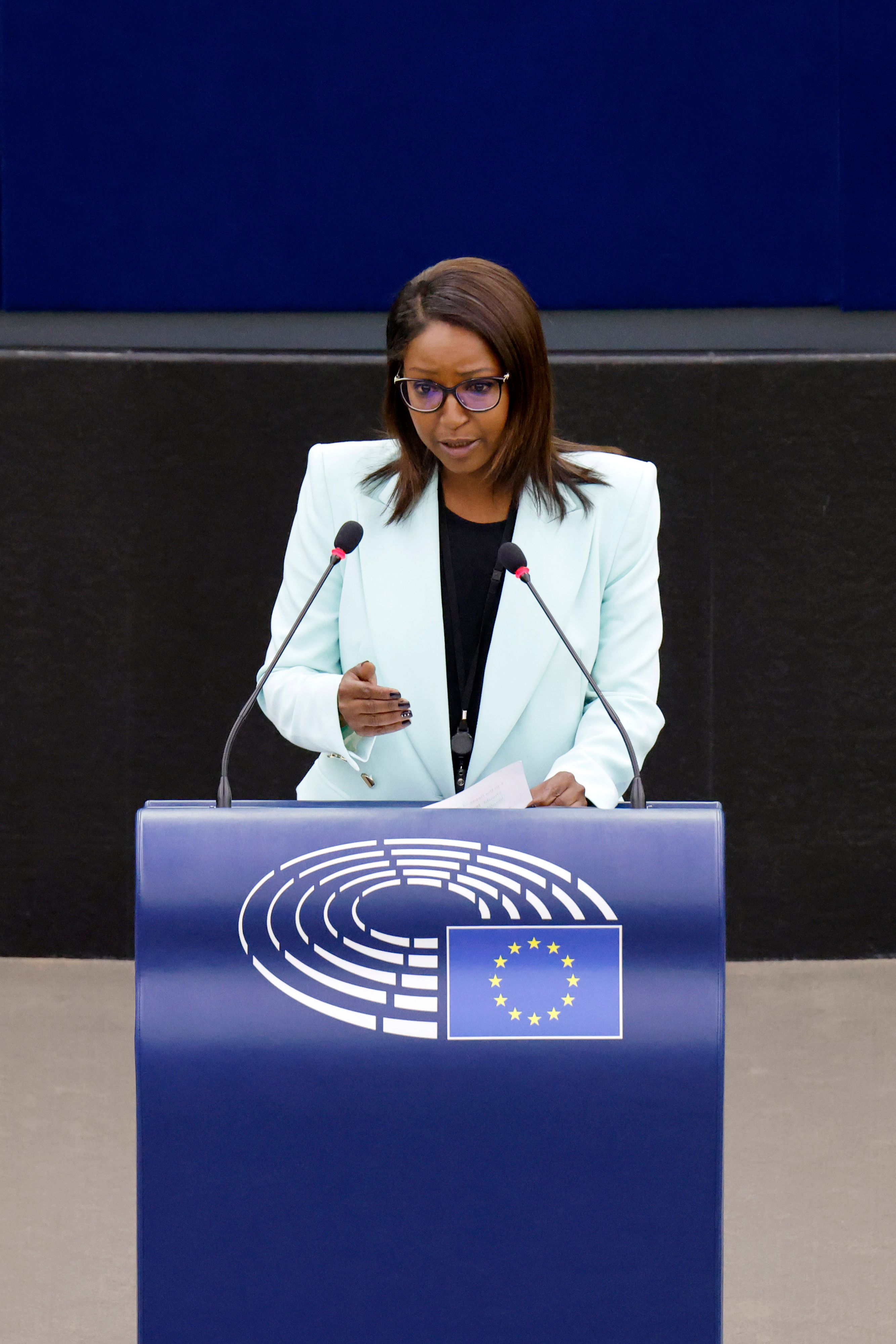 Abgeordnete <strong>Monica Semedo</strong> wurde vom Europäischen Parlament erneut suspendiert