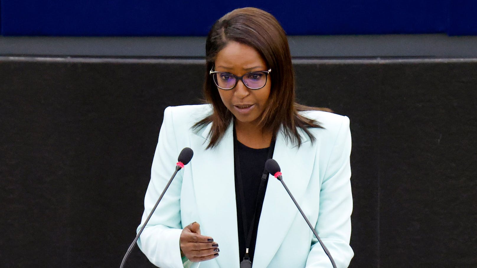 Abgeordnete <strong>Monica Semedo</strong>&nbsp;wurde vom Europäischen Parlament erneut suspendiert