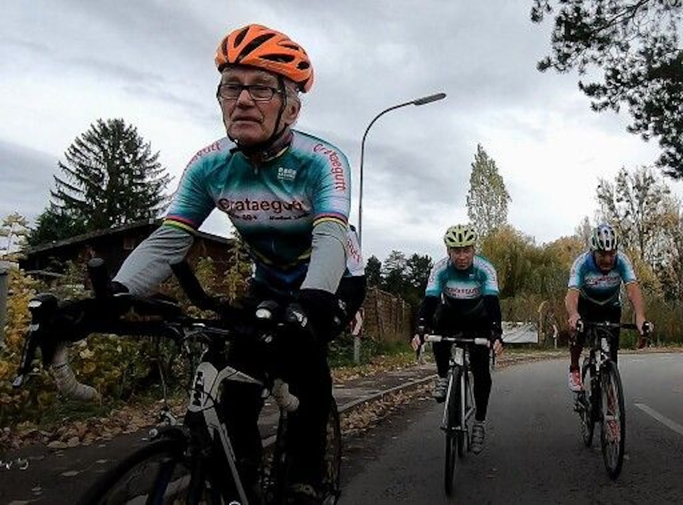 Volle Kraft in Richtung Weltmeisterschaft: Teamchef Herbert Lackner (l.) und seine Crataegutt-Seniors.