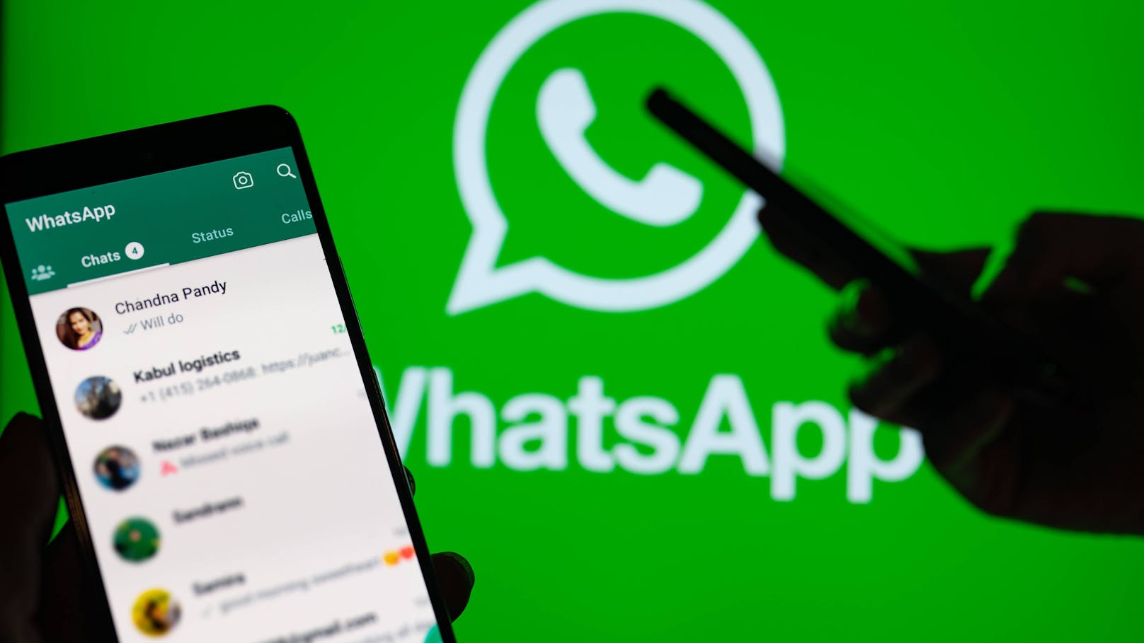 Minister will jetzt WhatsApp in Österreich überwachen