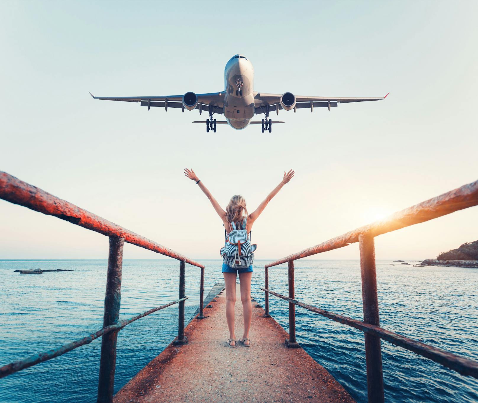Urlaub und Flüge werden diesen Sommer noch einmal deutlich teurer – wenn man nicht ein paar Tricks anwendet.