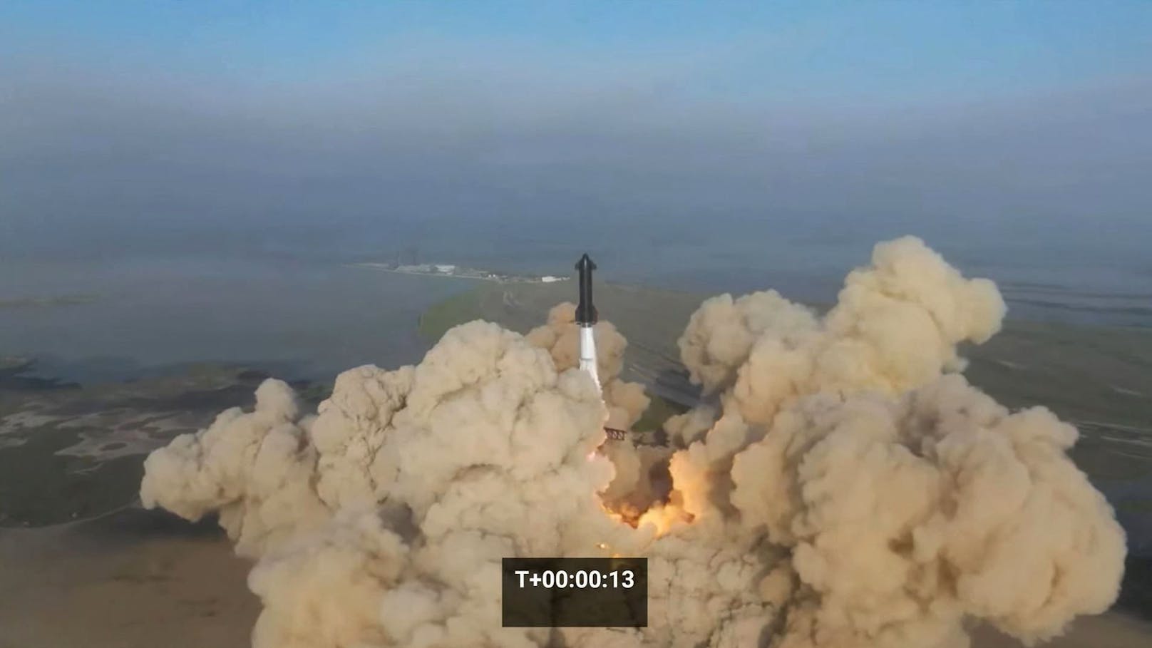 Der Start der Rakete gelang noch nach Plan, doch nach wenigen Sekunden explodierte sie.